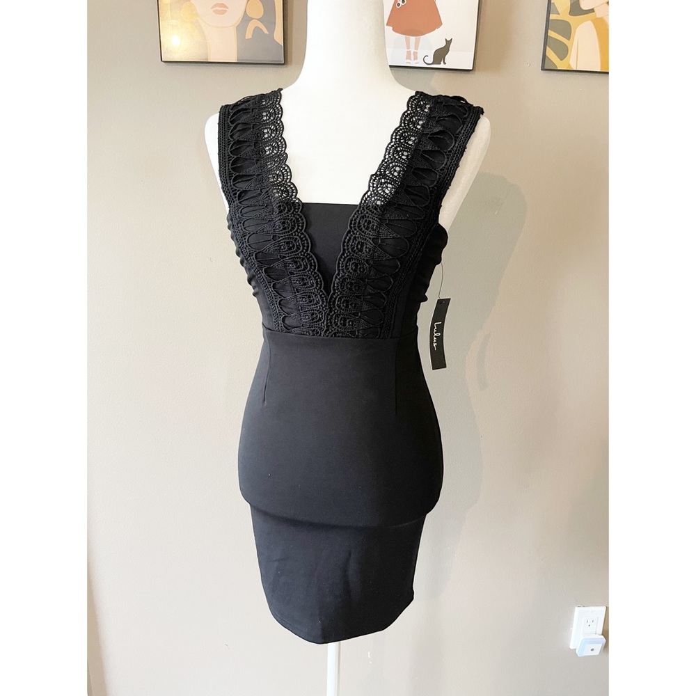 NWT Lulu’s Black Lace Detail LBD Bodycon Dress
